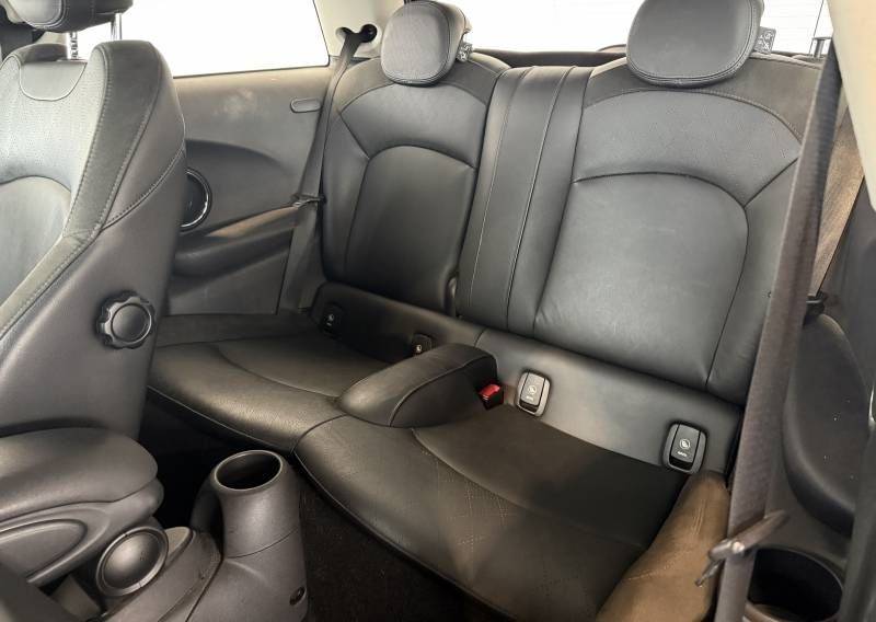 MINI Hatch 3 Portes Cooper D 116 ch BVA6 Finition Exquisite