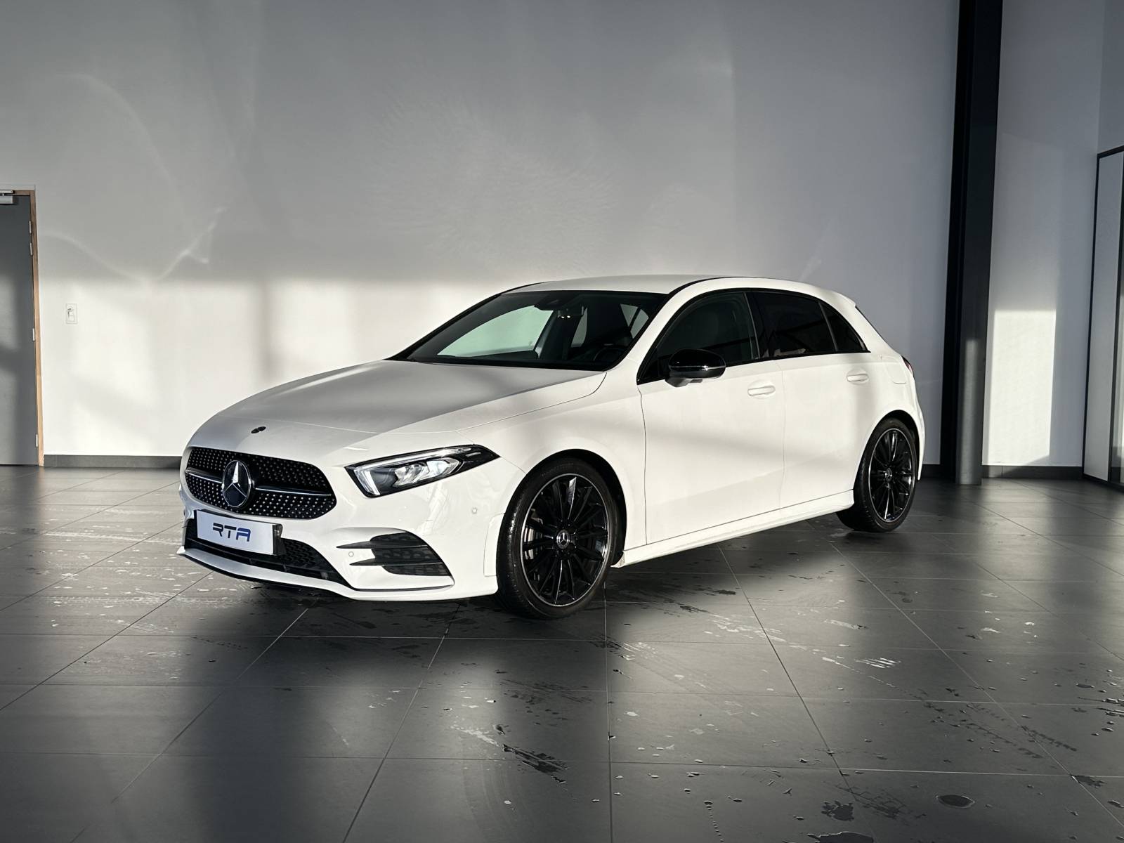 MERCEDES Classe A 180 BM6 AMG Line