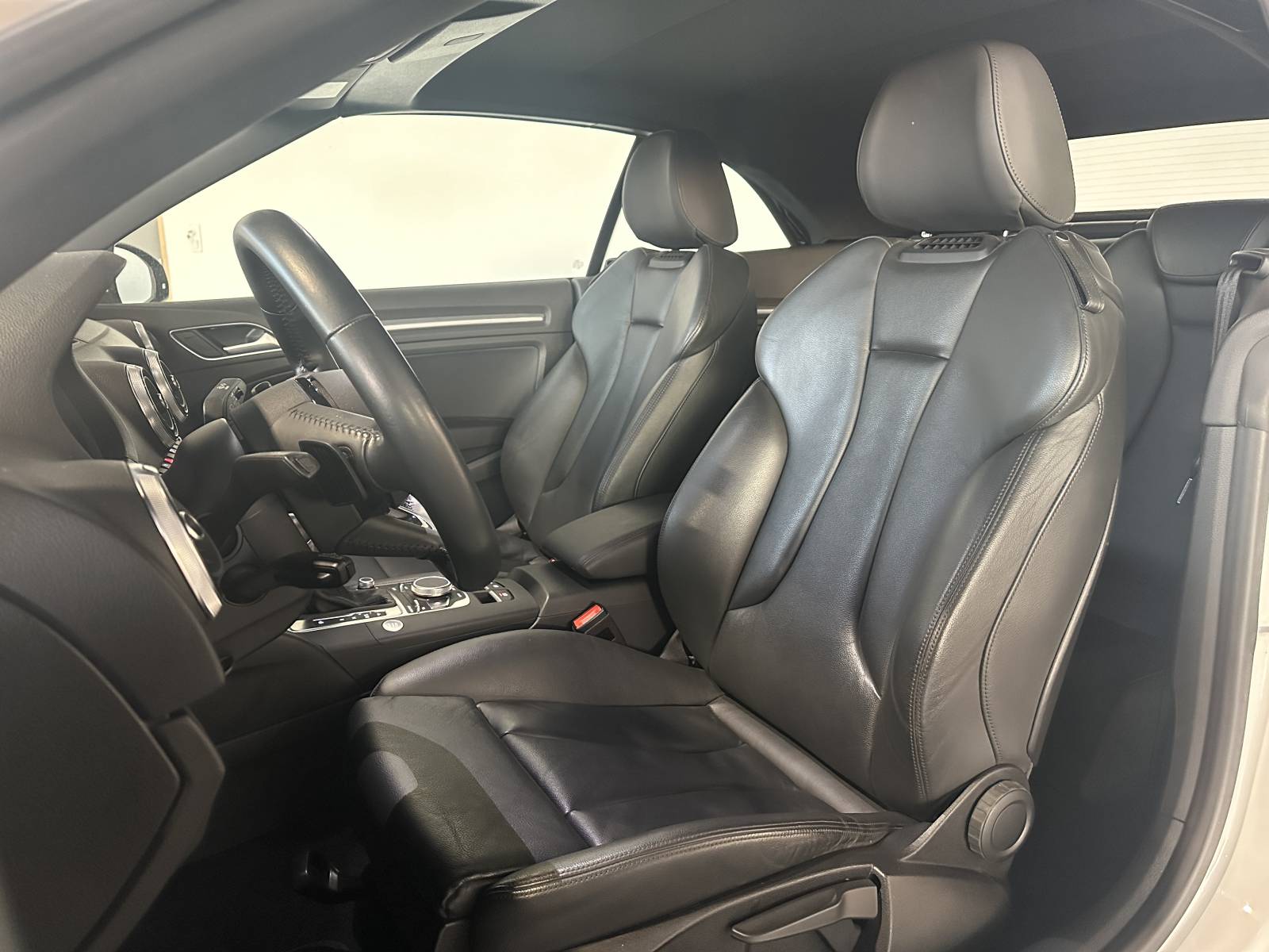 AUDI A3 Cabriolet 35 TFSI CoD 150 S tronic 7 Design Luxe