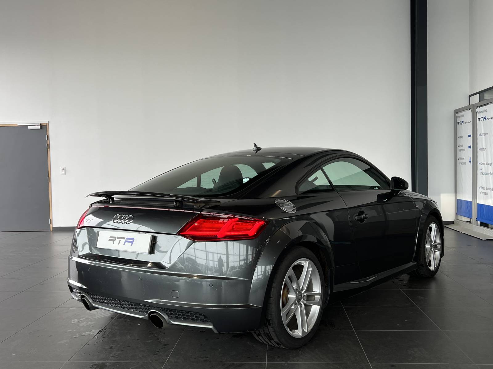AUDI TT Coupé 1.8 TFSI 180 S tronic 7 S line