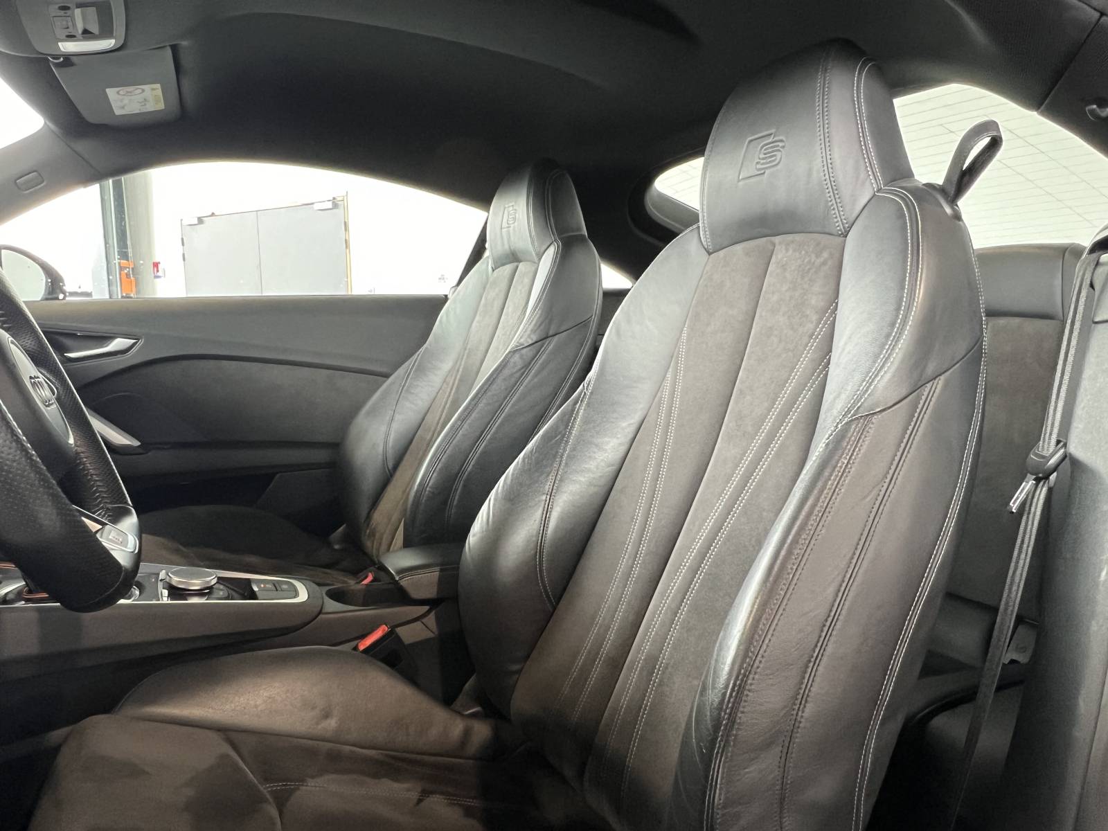 AUDI TT Coupé 1.8 TFSI 180 S tronic 7 S line