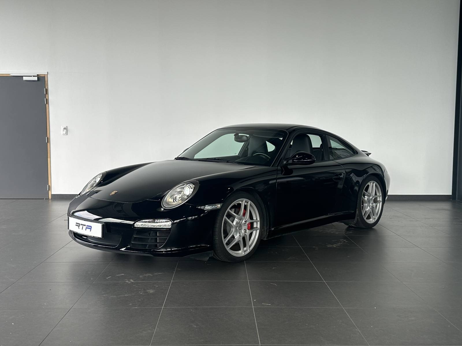 PORSCHE 911 Carrera S Coupé 3.8i 385