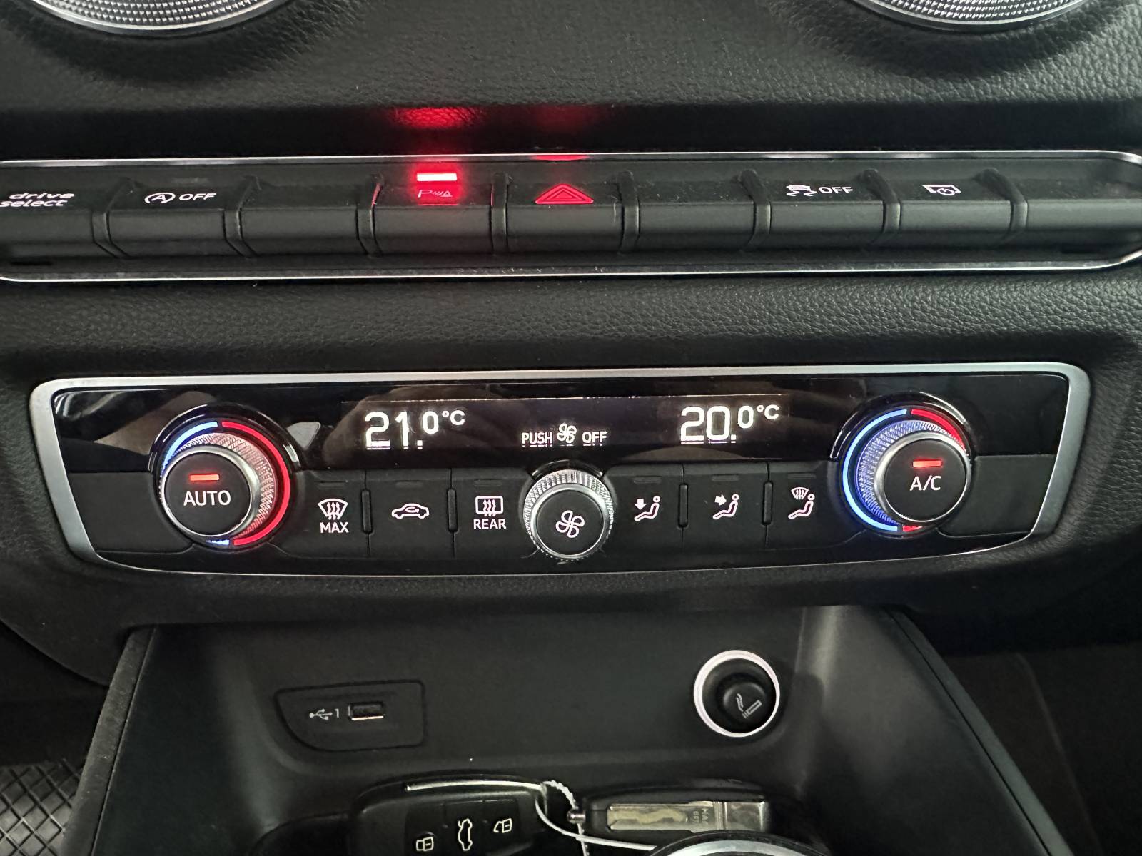 AUDI A3 Sportback 1.0 TFSI 115 S tronic 7 Midnight Series