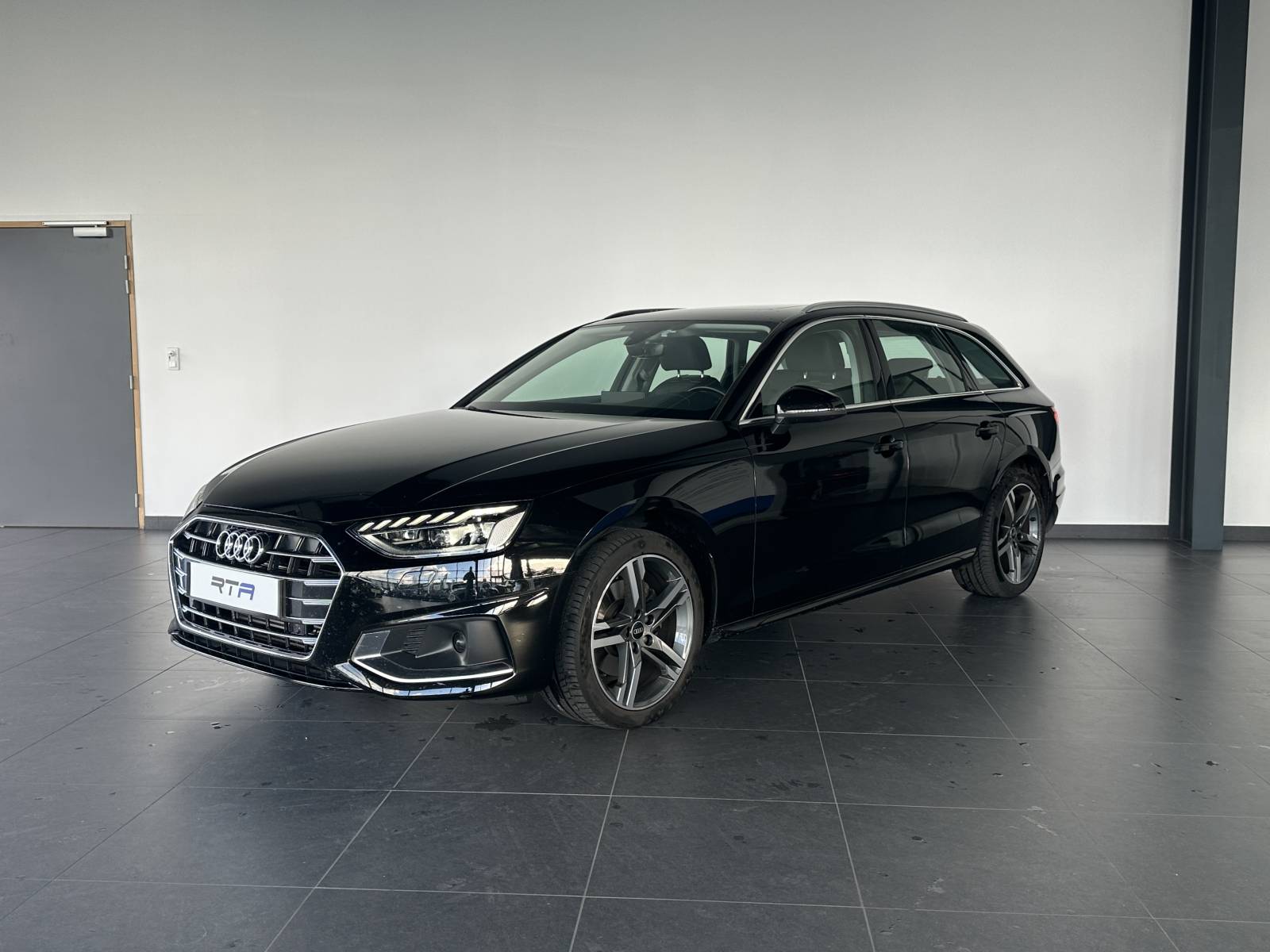AUDI A4 Avant 35 TFSI 150 S tronic 7 Avus