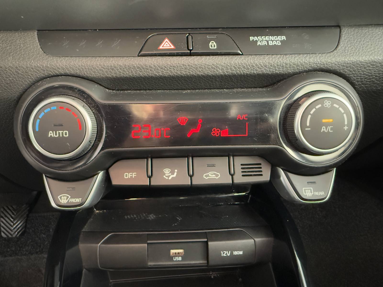 KIA Stonic 1.0 T-GDi 100 ch MHEV iBVM6 Launch Edition