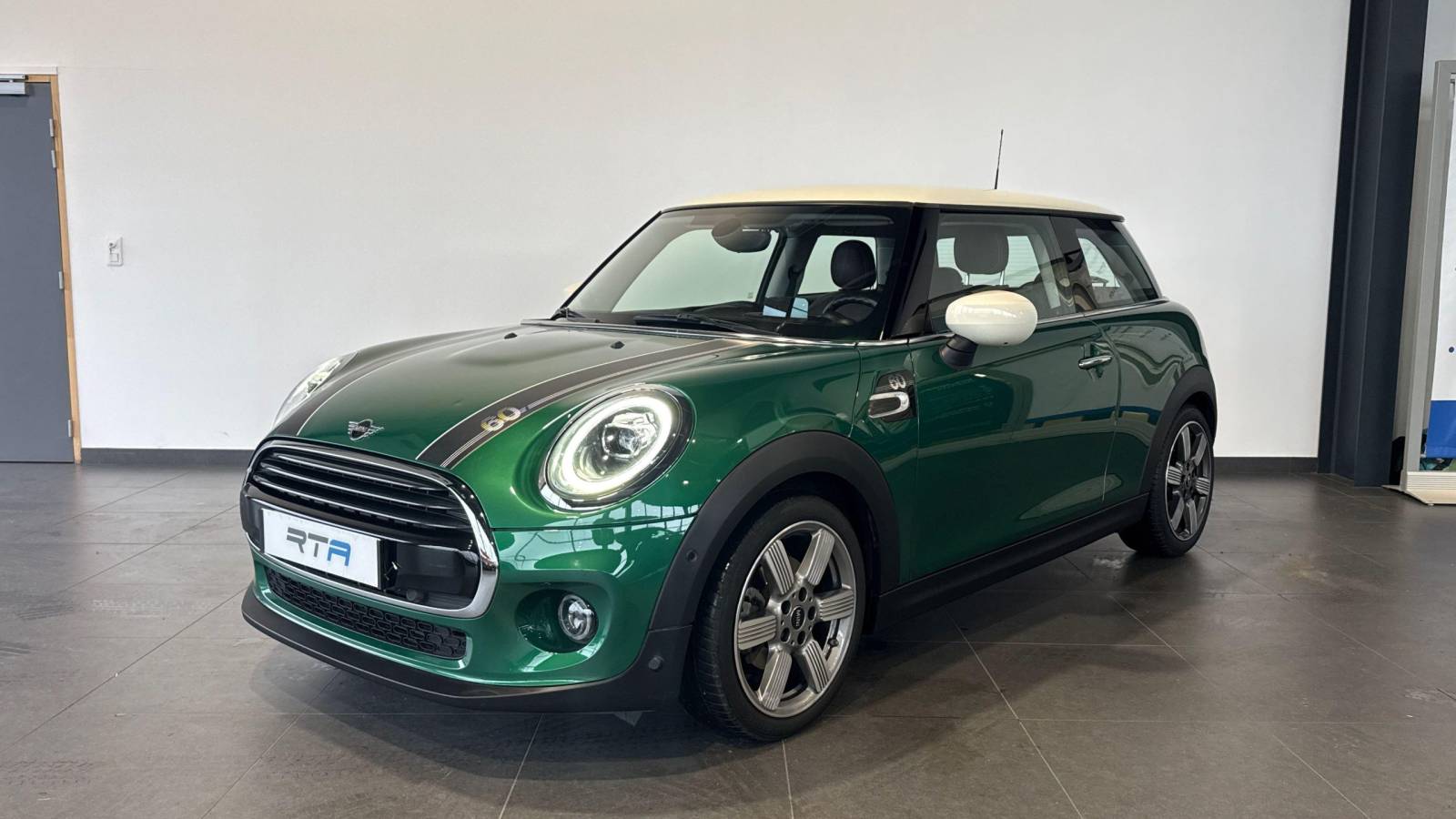 MINI HATCH 3 F56 COOPER 136CV BVA7 EDITION 60 YEARS