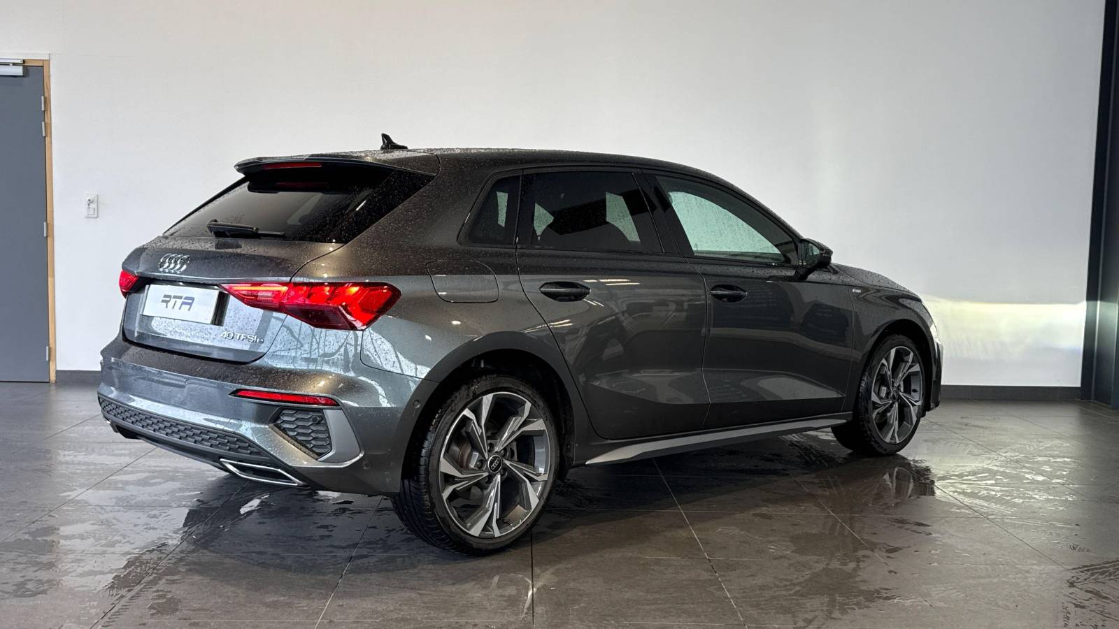 AUDI A3 SPORTBACK 40 TFSIe 204 S tronic 6 S Line