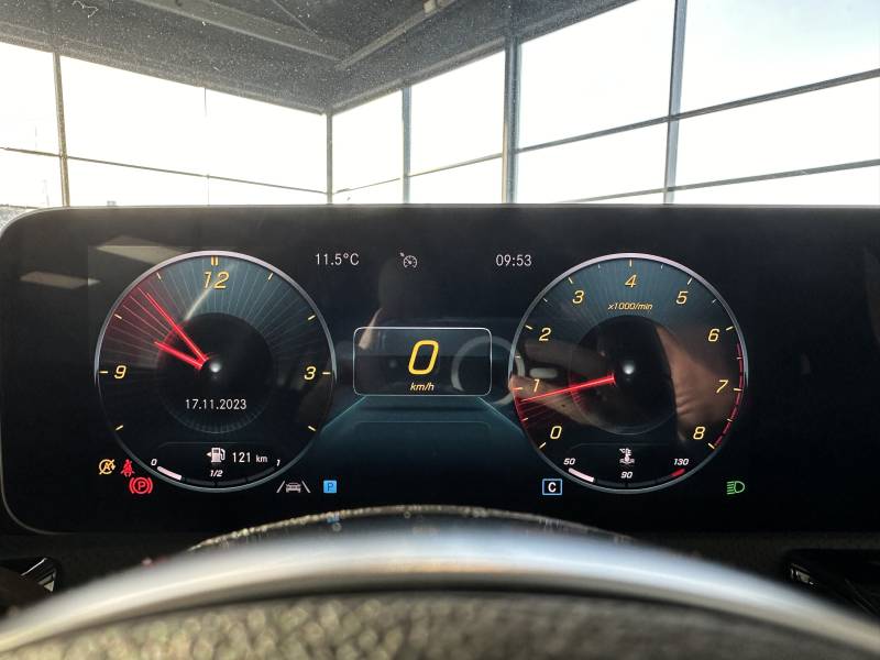 MERCEDES Classe A 180 BM6 AMG Line