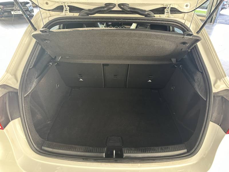 MERCEDES Classe A 180 BM6 AMG Line