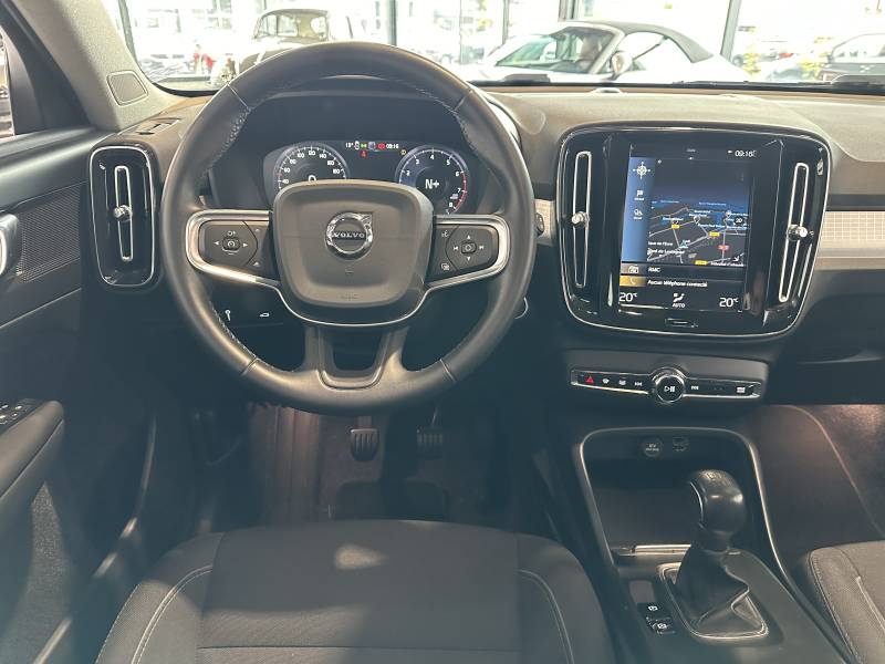 VOLVO XC40 T2 129 ch Momentum Business