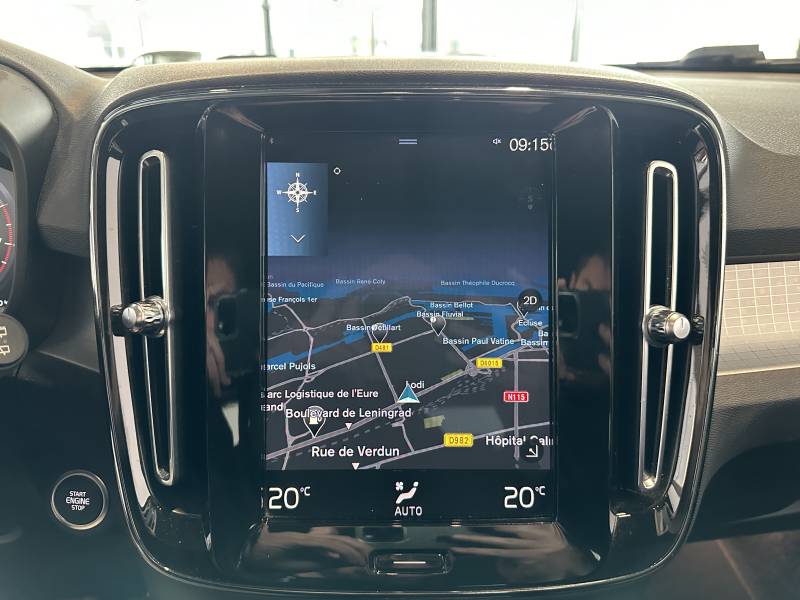 VOLVO XC40 T2 129 ch Momentum Business