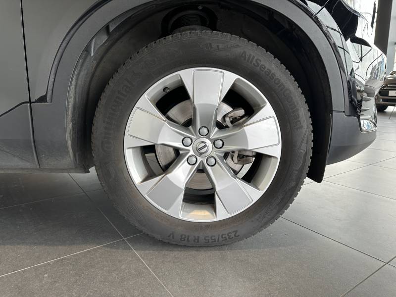 VOLVO XC40 T2 129 ch Momentum Business