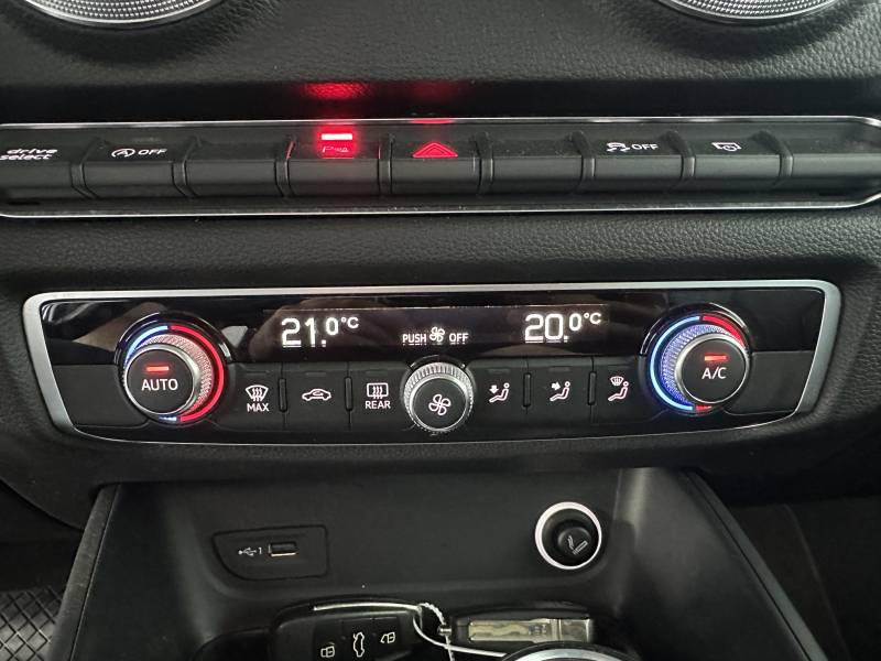 AUDI A3 Sportback 1.0 TFSI 115 S tronic 7 Midnight Series