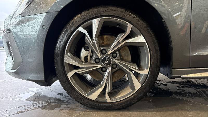 AUDI A3 SPORTBACK 40 TFSIe 204 S tronic 6 S Line