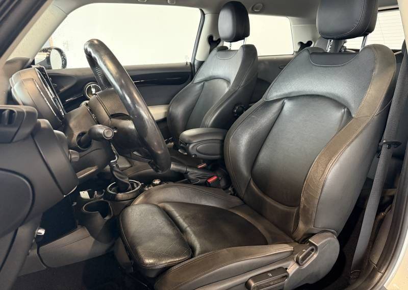 MINI Hatch 3 Portes Cooper D 116 ch BVA6 Finition Exquisite
